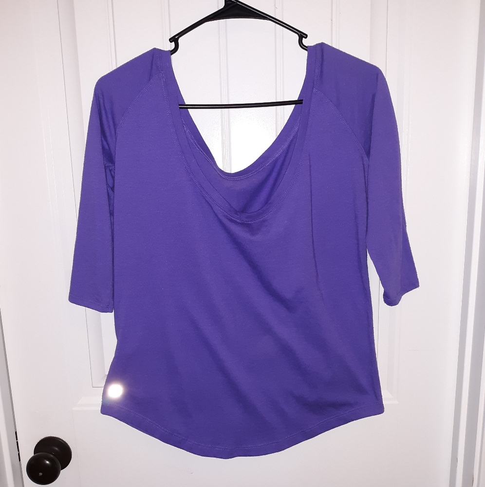 Fabletics shirt - Picture 3 of 3